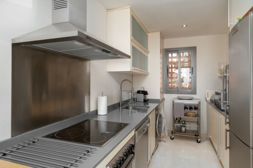 Penthouse New Golden Mile Málaga - image 10