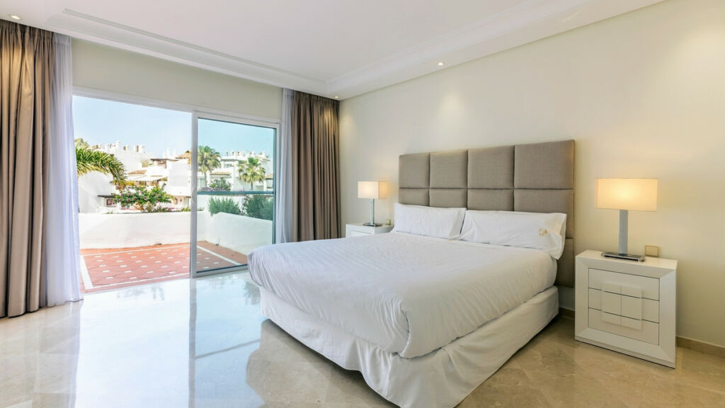 Penthouse Puerto Banús Málaga - image 10