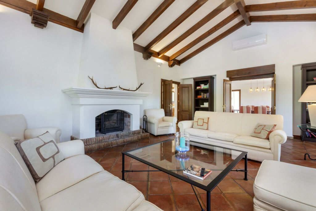 Detached Villa Benahavís Málaga - image 12