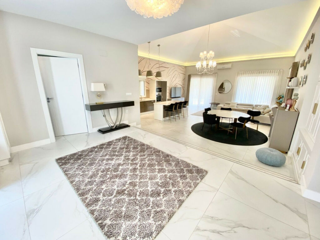 Detached Villa San Pedro de Alcántara Málaga - image 10