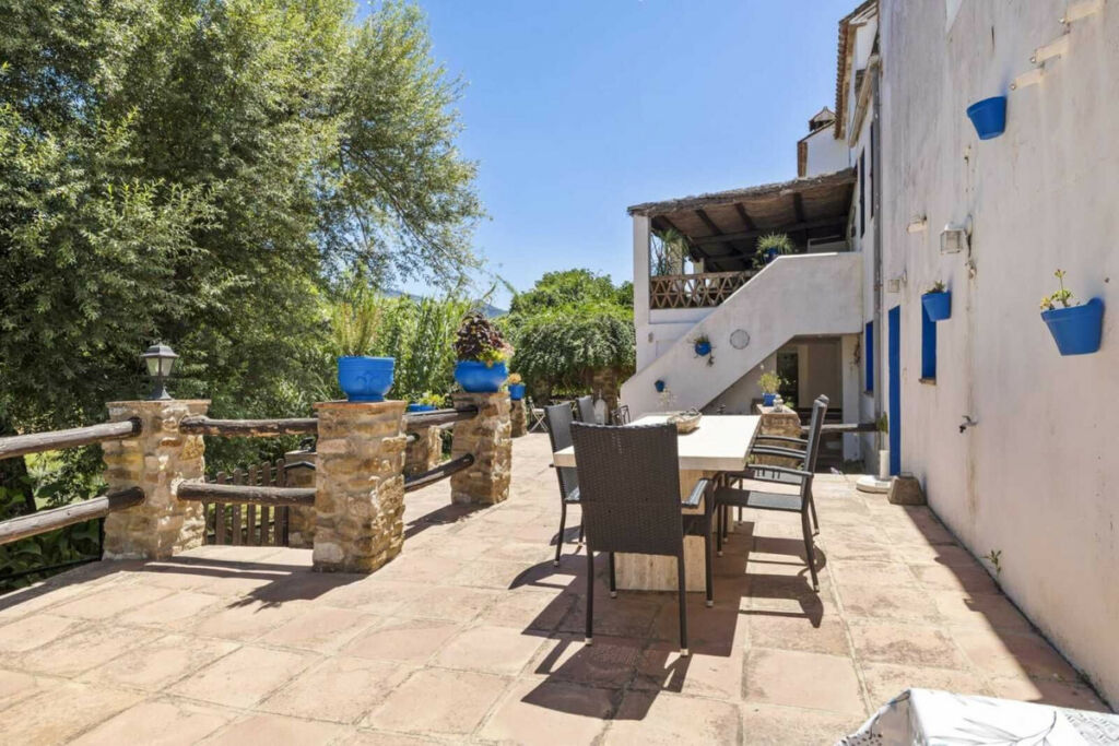 Detached Villa Cortes de la Frontera Málaga - image 10