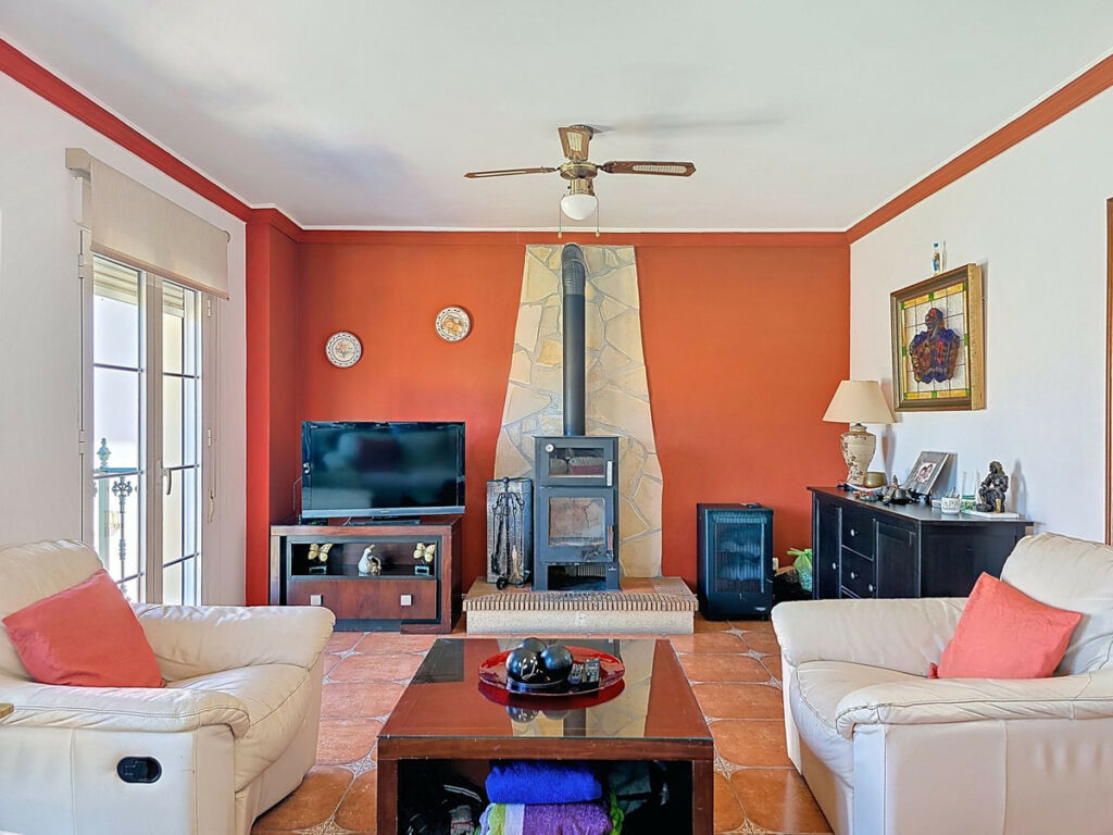 Detached Villa Canillas de Albaida Málaga - image 10