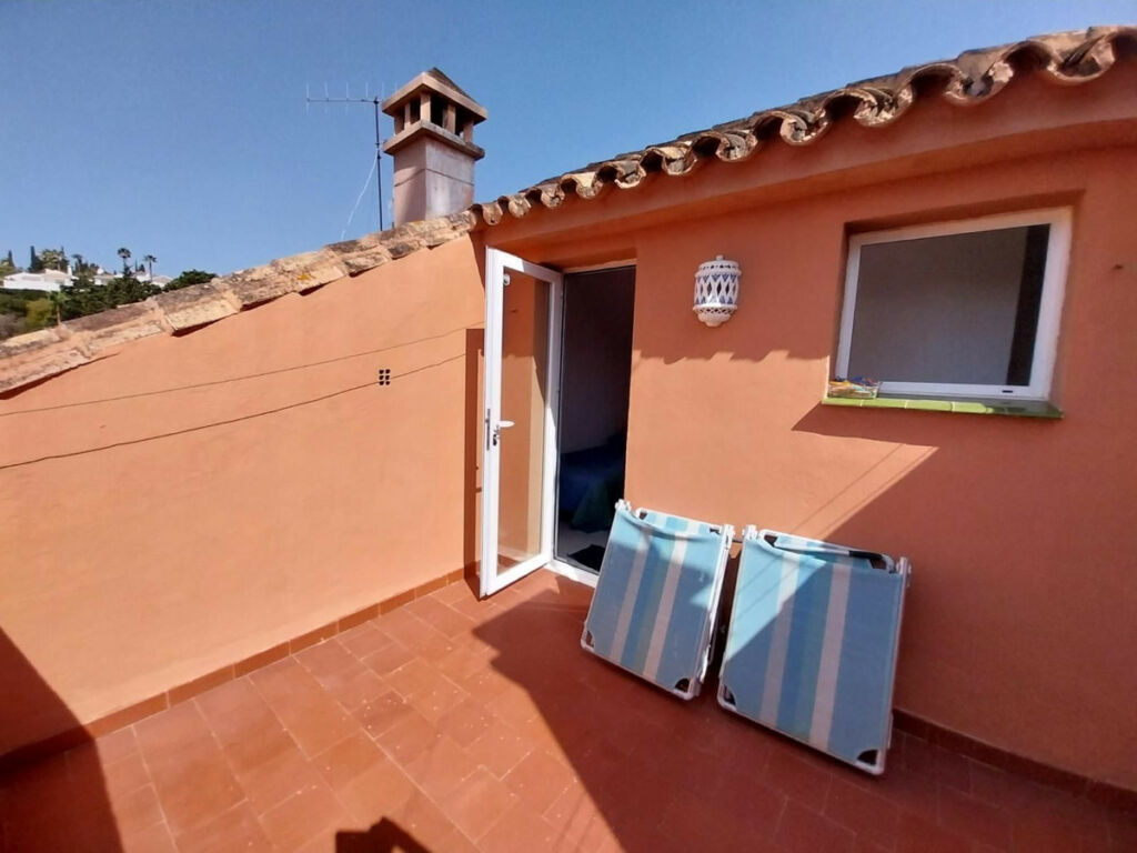Townhouse Calahonda Málaga - image 9