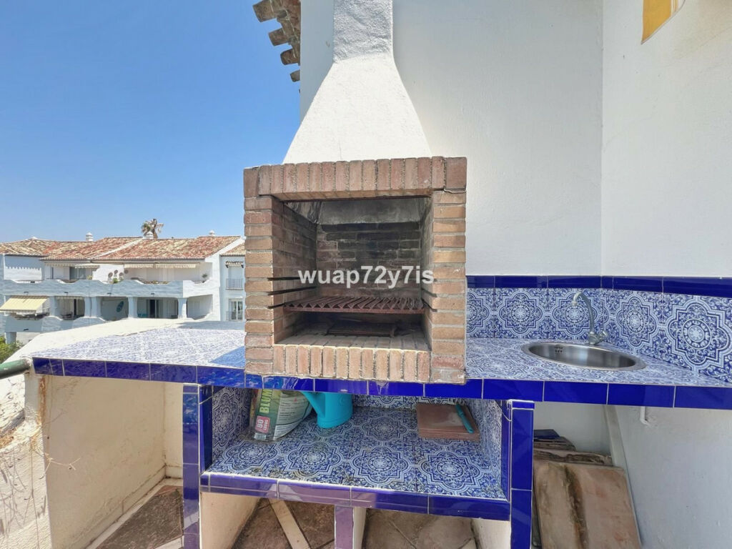 Top Floor Apartment El Presidente Málaga - image 10
