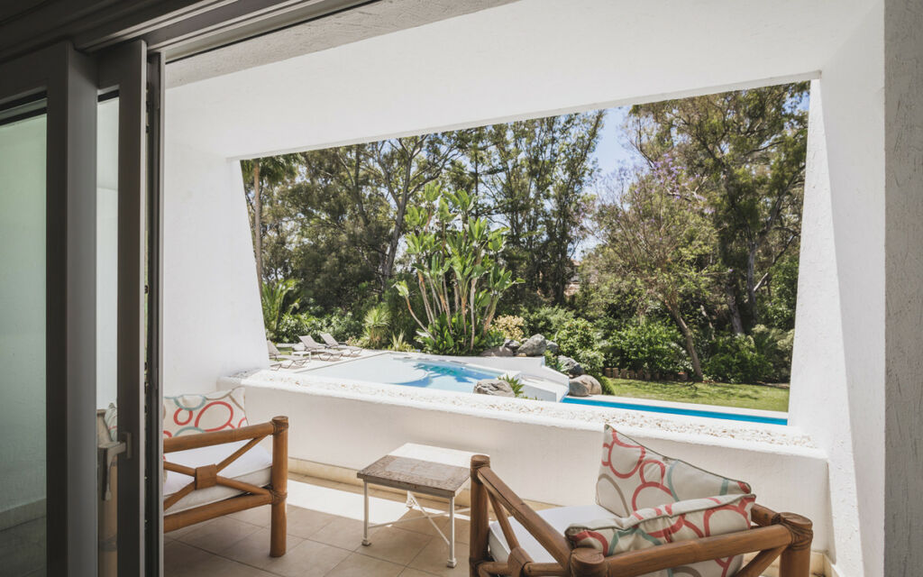 Detached Villa Nueva Andalucía Málaga - image 10
