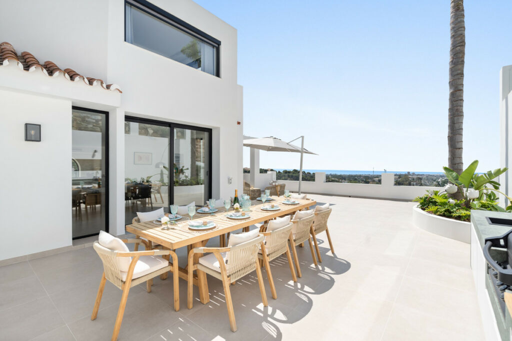 Detached Villa Nueva Andalucía Málaga - image 10