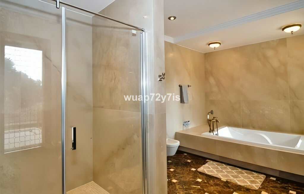 Detached Villa Marbella Málaga - image 10