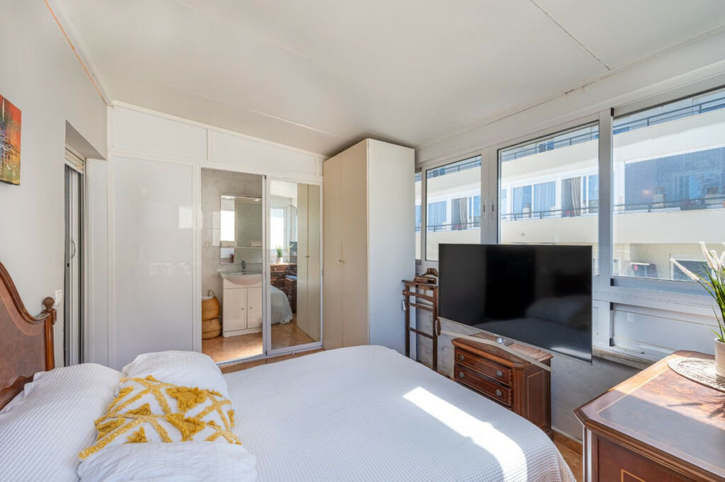 Penthouse Calahonda Málaga - image 11