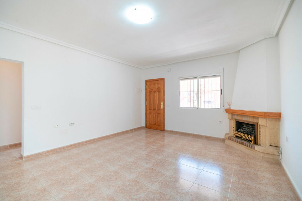 Detached Villa Algorfa Alicante - image 10
