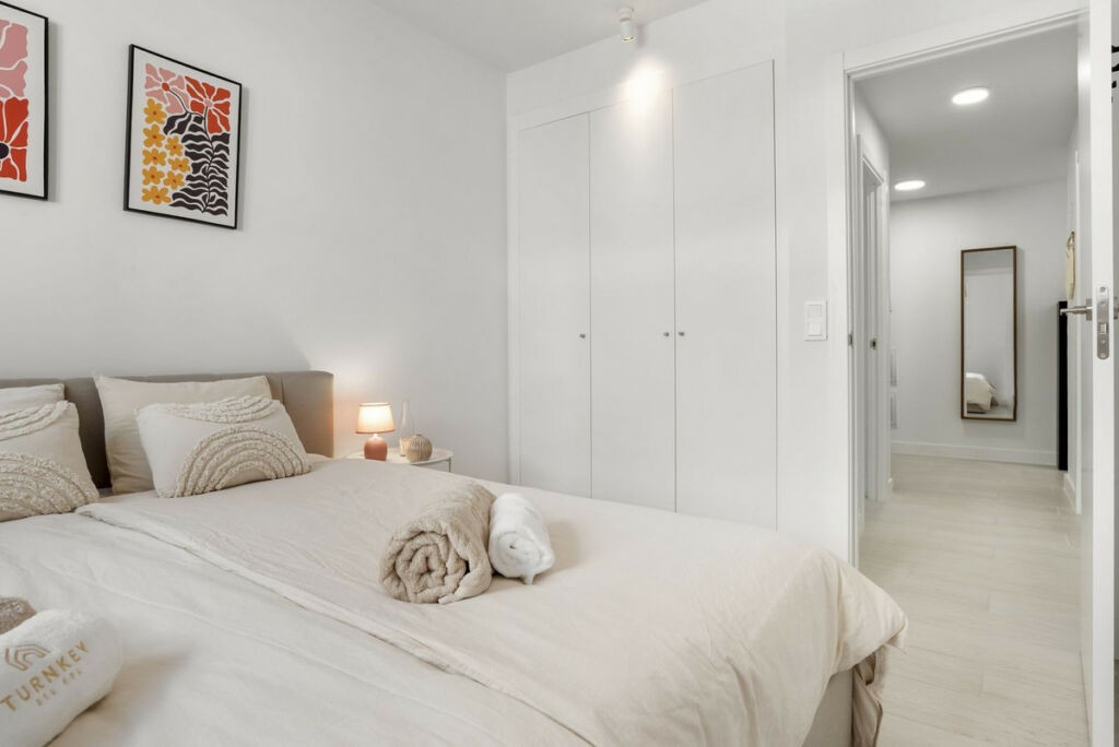 Middle Floor Apartment Estepona Málaga - image 10