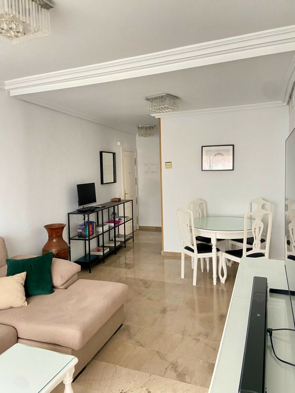 Middle Floor Apartment Estepona Málaga - image 10