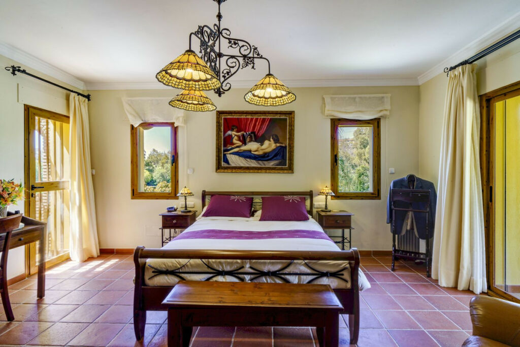 Detached Villa Benahavís Málaga - image 10