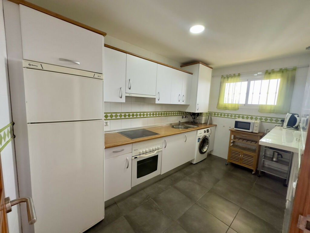 Middle Floor Apartment Riviera del Sol Málaga - image 10