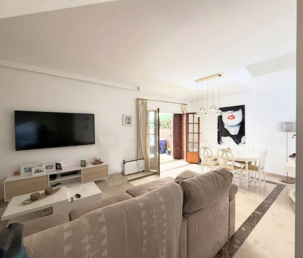 Townhouse Estepona Málaga - image 10