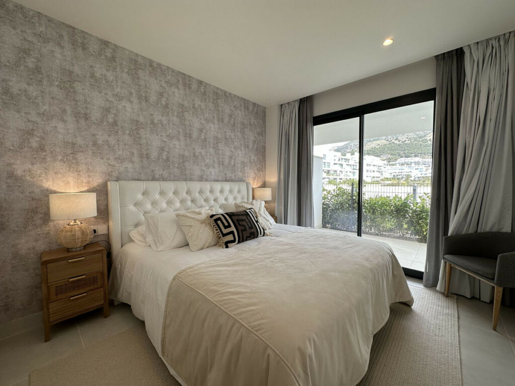 Ground Floor Apartment Benalmadena Málaga - image 10