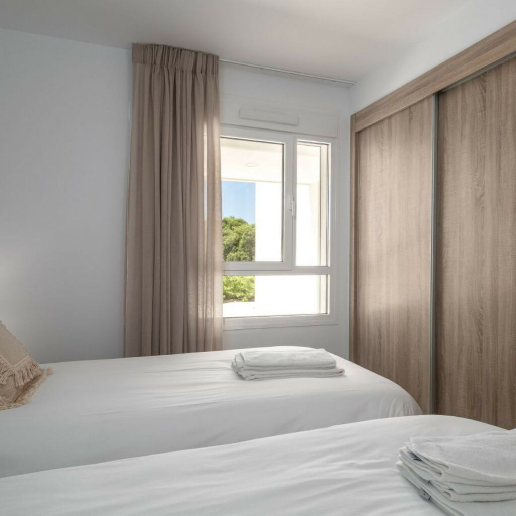 Ground Floor Apartment San Roque Club Cádiz - image 10
