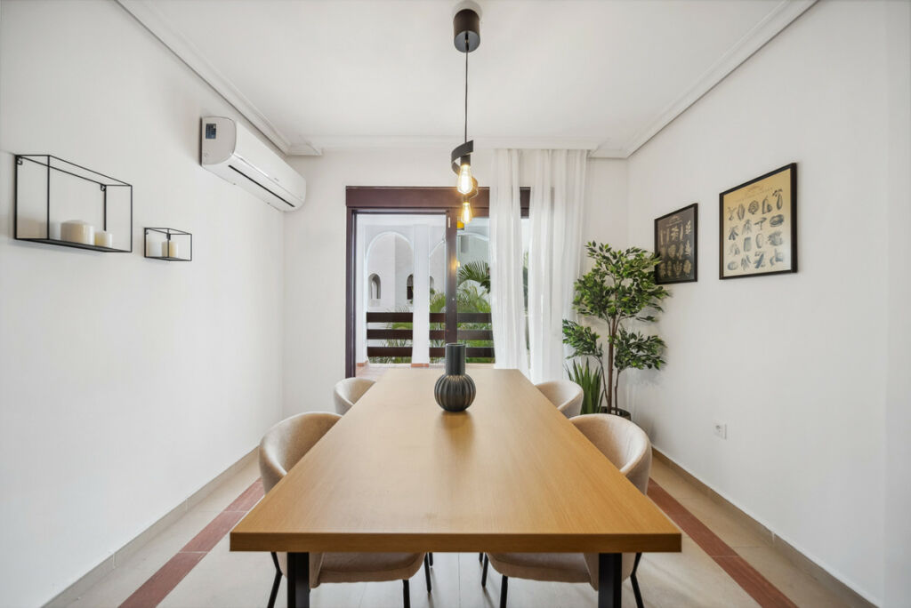 Middle Floor Apartment Nueva Andalucía Málaga - image 10