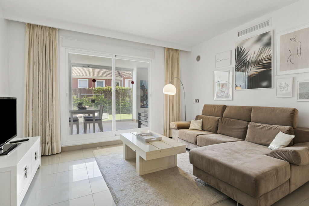 Ground Floor Apartment Estepona Málaga - image 12