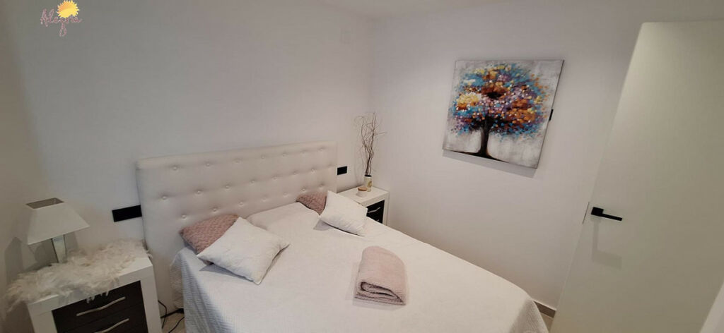 Middle Floor Apartment Torrevieja Alicante - image 10