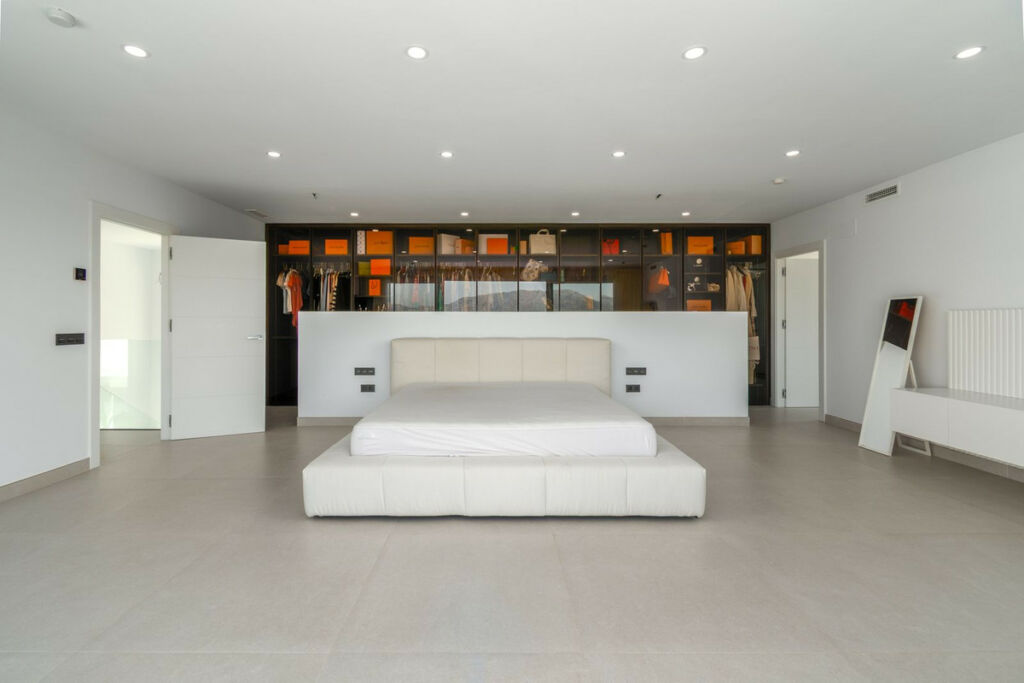 Detached Villa La Mairena Málaga - image 10