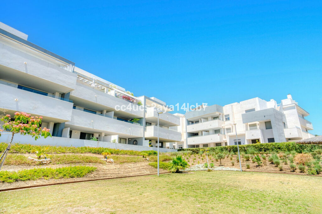 Ground Floor Apartment Estepona Málaga - image 10