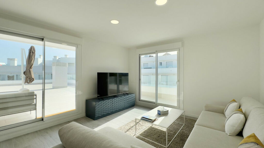 Top Floor Apartment Nueva Andalucía Málaga - image 10