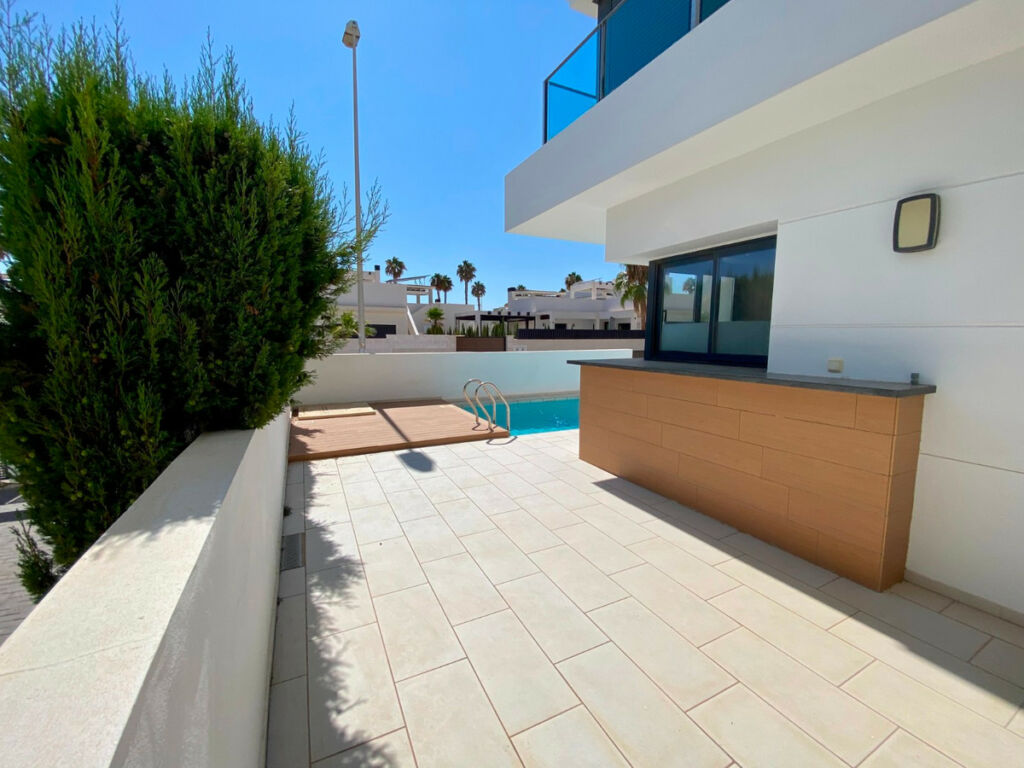 Detached Villa Ciudad Quesada Alicante - image 8
