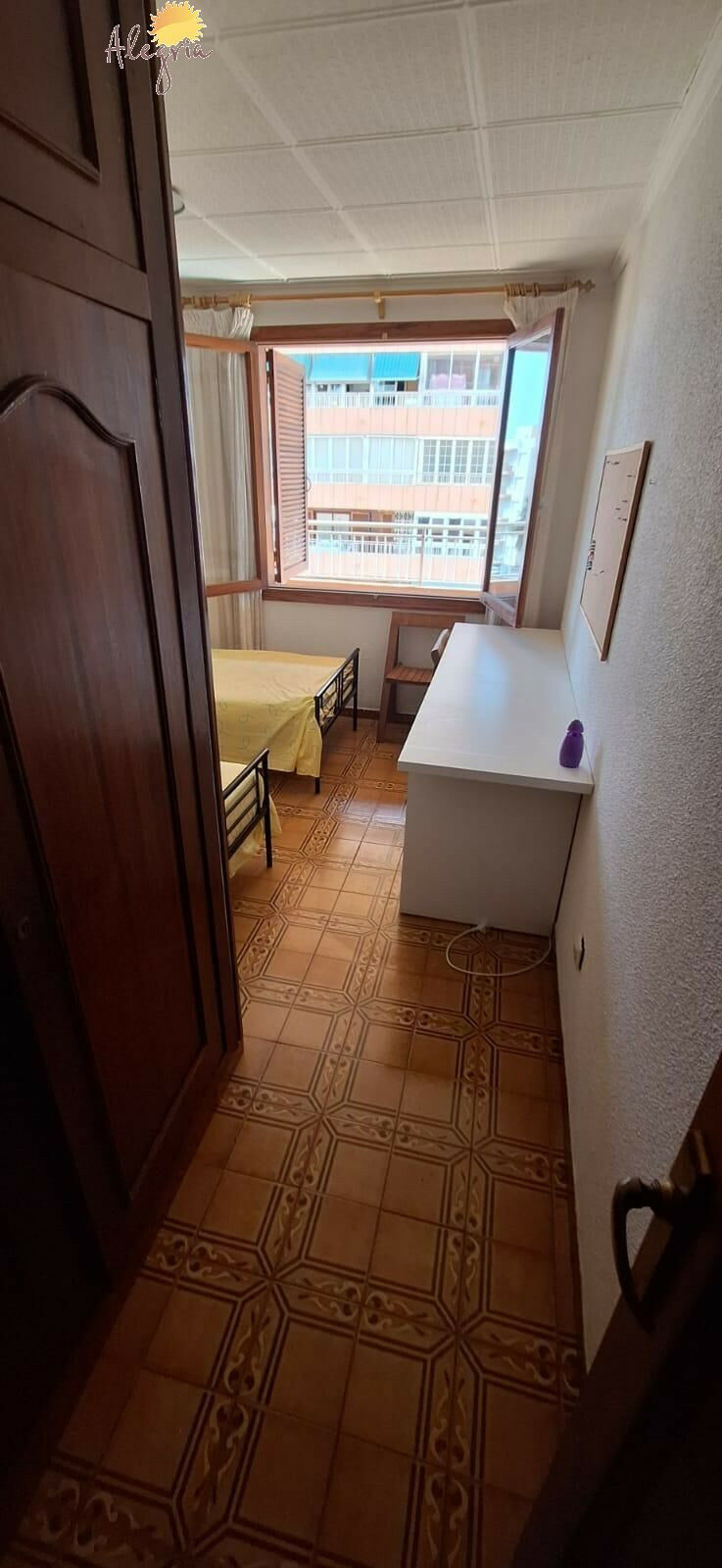 Middle Floor Apartment Torrevieja Alicante - image 10