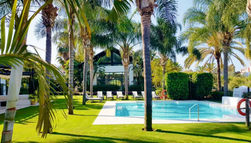 Residential Plot El Paraiso Málaga - image 10