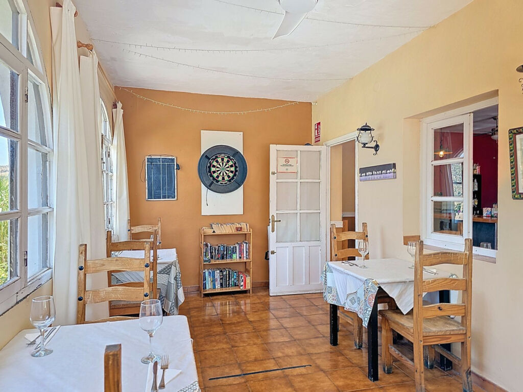 Detached Villa Cómpeta Málaga - image 10