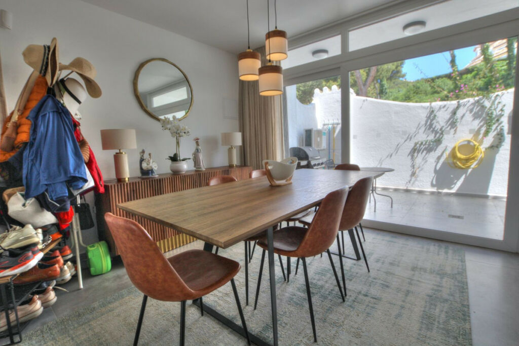 Semi-Detached House Miraflores Málaga - image 10