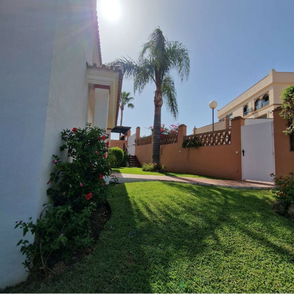 Detached Villa Cerros del Aguila Málaga - image 10