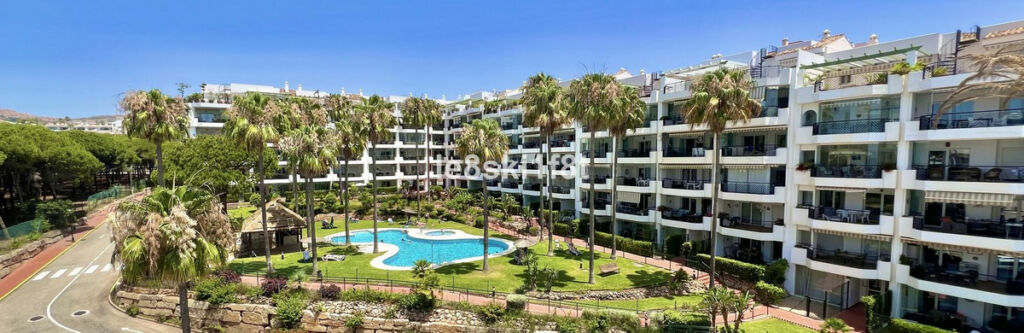Middle Floor Apartment Calahonda Málaga - image 10