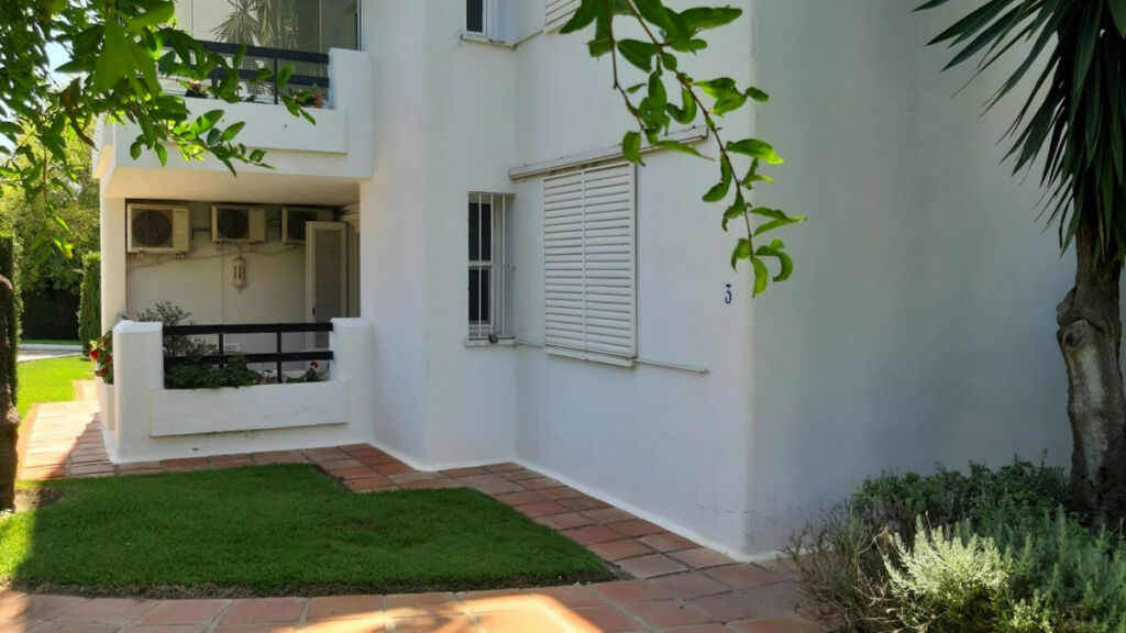 Ground Floor Apartment Los Monteros Málaga - image 12