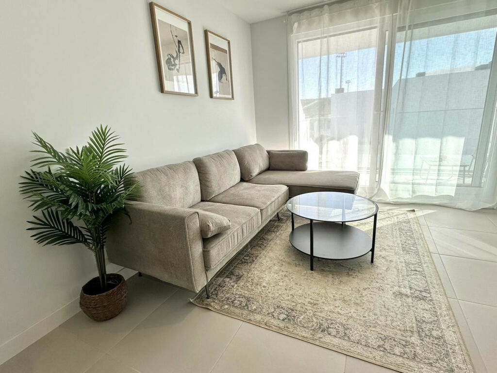 Middle Floor Apartment Estepona Málaga