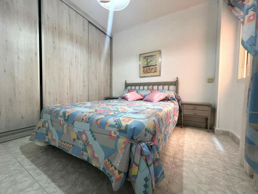Middle Floor Apartment Playa de los Locos Alicante - image 10