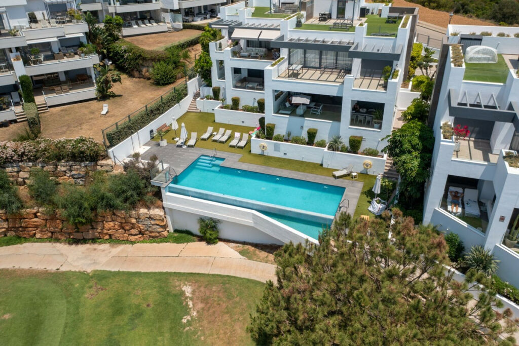 Ground Floor Apartment Cabopino Málaga - image 10