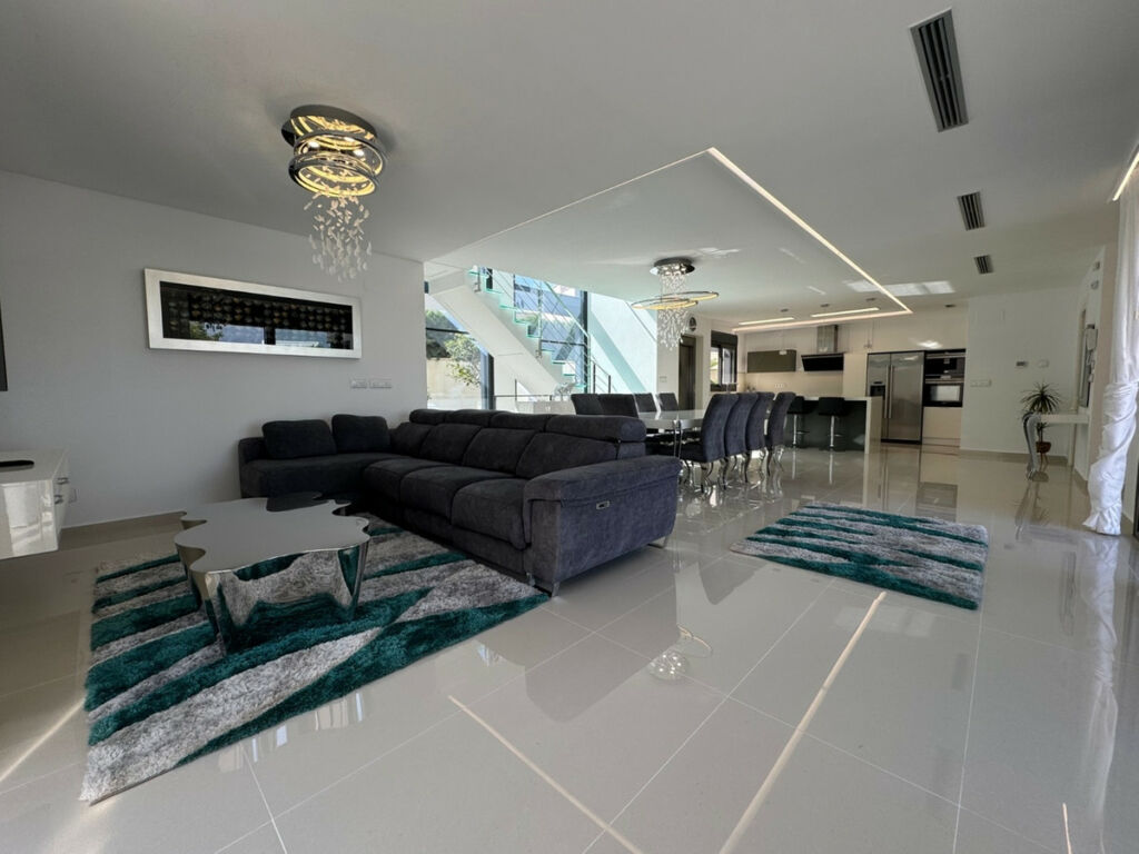 Detached Villa San Miguel de Salinas Alicante - image 10