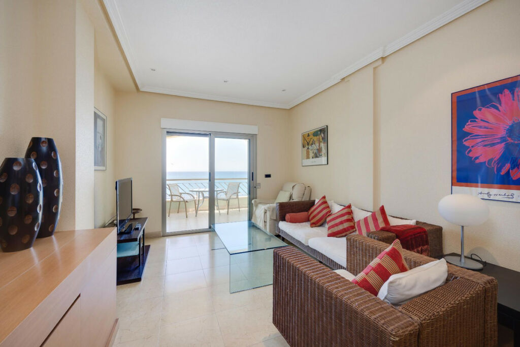 Middle Floor Apartment Torrevieja Alicante - image 10