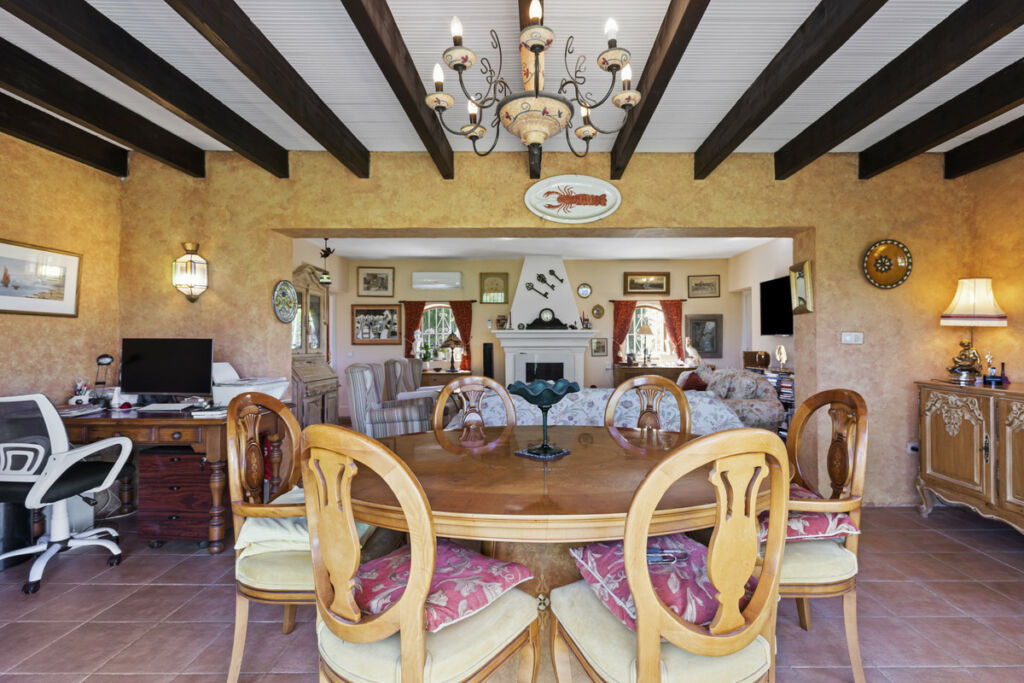 Detached Villa Valle del Sol Málaga - image 11