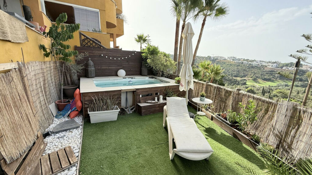 Middle Floor Apartment Reserva de Marbella Málaga - image 10