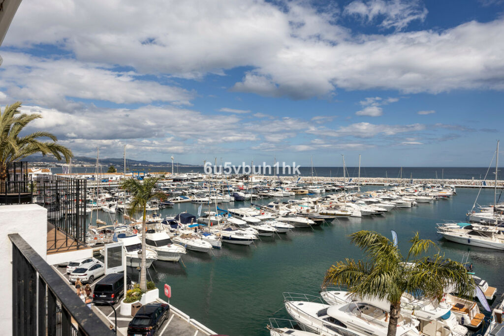 Penthouse Duplex Puerto Banús Málaga - image 10