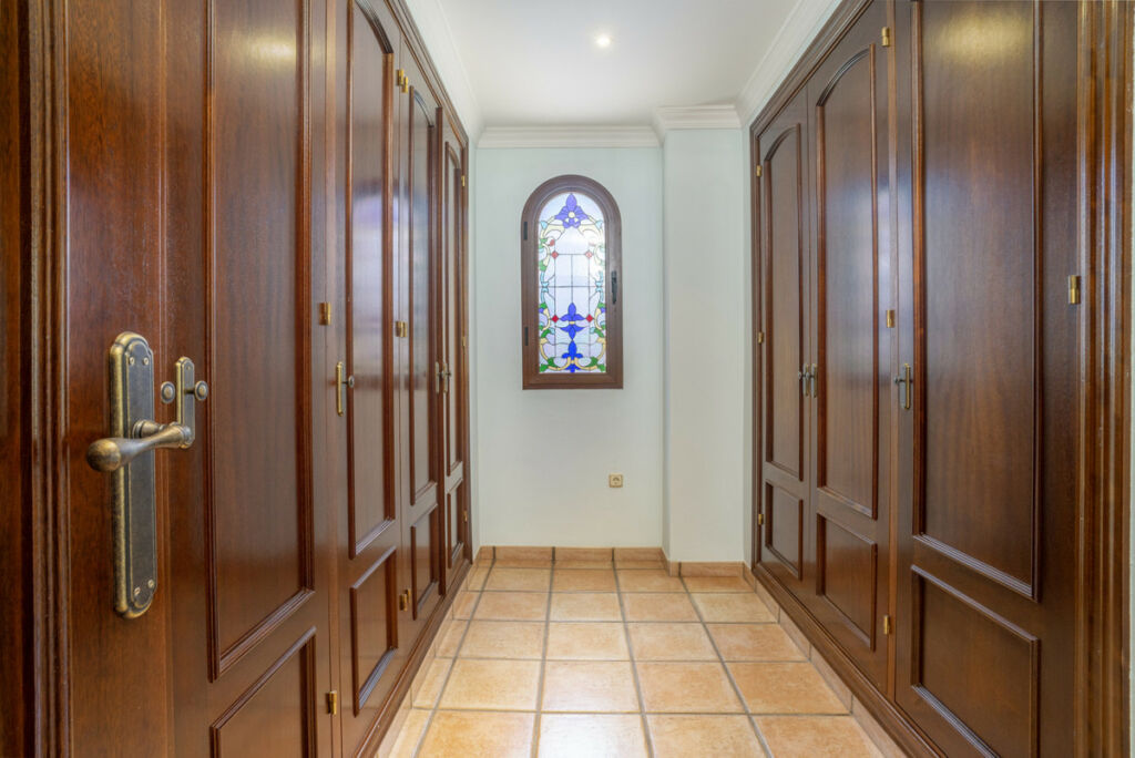 Detached Villa Guadalmina Alta Málaga - image 10