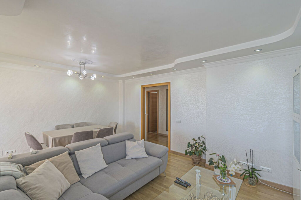 Top Floor Apartment Diana Park Málaga - image 10