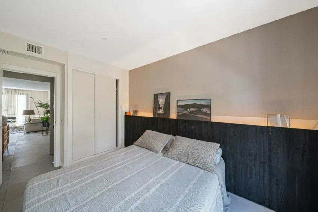 Middle Floor Apartment Estepona Málaga - image 12