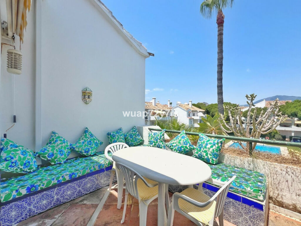 Top Floor Apartment El Presidente Málaga - image 11