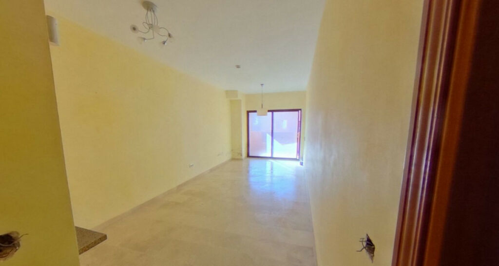 Middle Floor Apartment La Duquesa Málaga - image 11