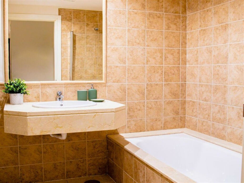 Ground Floor Apartment Estepona Málaga - image 11