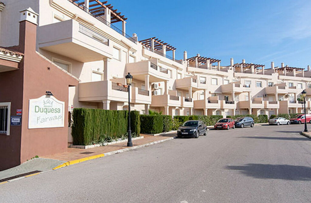 Duplex La Duquesa Málaga - image 11