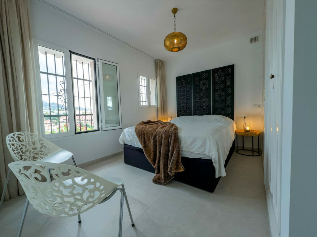 Detached Villa Torreblanca Málaga - image 11